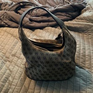 Dooney & Bourke